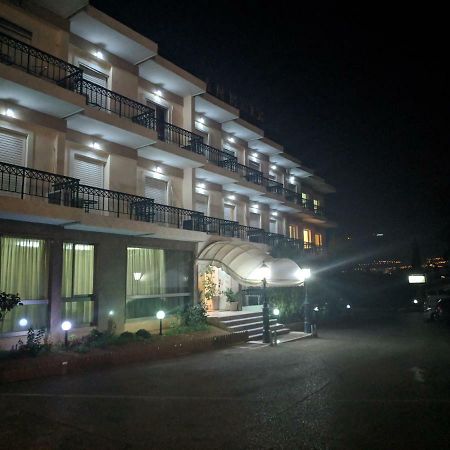 Hotel Anesi Athén Kültér fotó